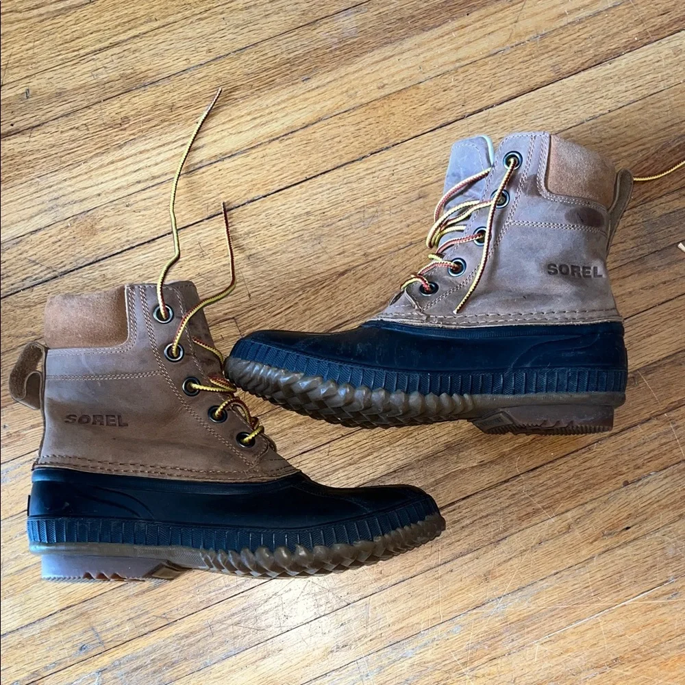 Sorel Brown and Black Waterproof Duck Boots with‎ Yellow Laces